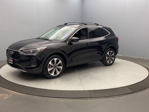 Used 2024 Ford Escape Platinum AWD/4WD image 9