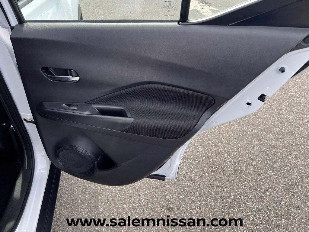 Used 2023 Nissan Kicks SV FWD image 21