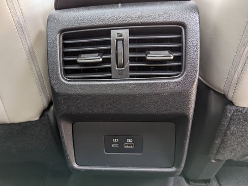 Used 2021 Nissan Rogue SV w/ Premium Package image 34