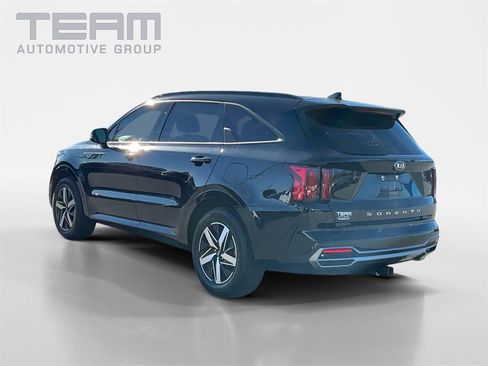 Used 2021 Kia Sorento S image 5
