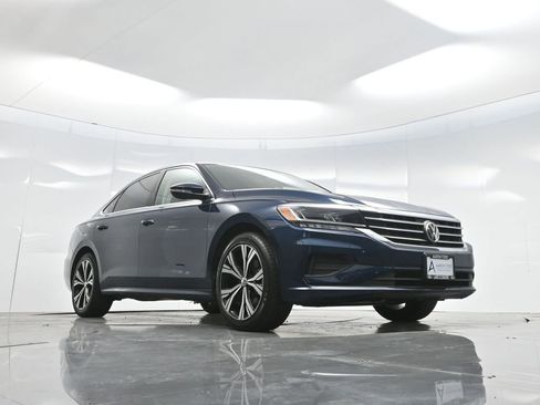 Used 2022 Volkswagen Passat 2.0T SE FWD image 48