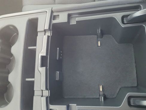 Used 2019 Chevrolet Silverado 1500 LT image 29