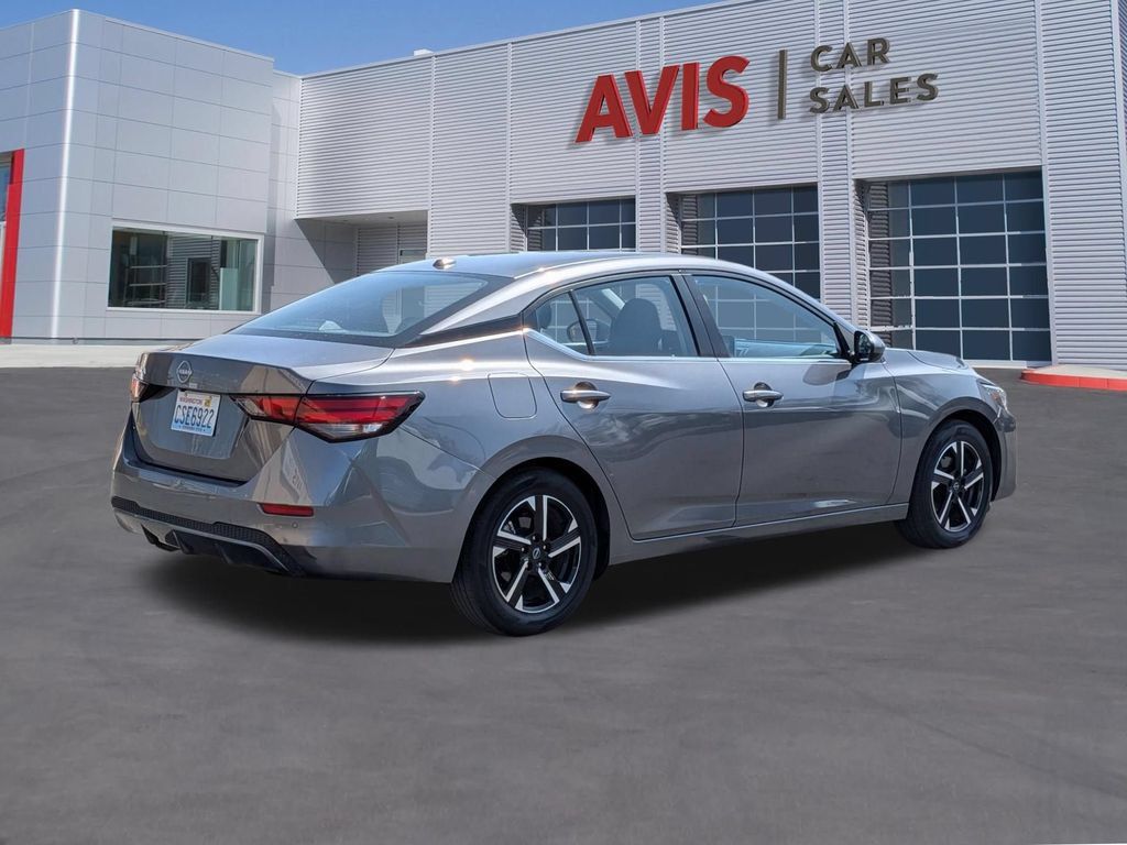 Used 2025 Nissan Sentra SV FWD image 6