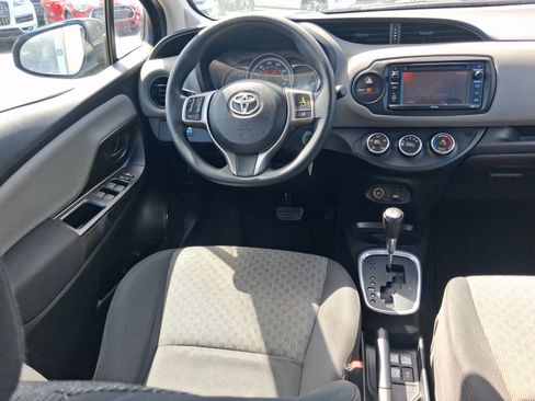 Used 2017 Toyota Yaris L FWD image 22