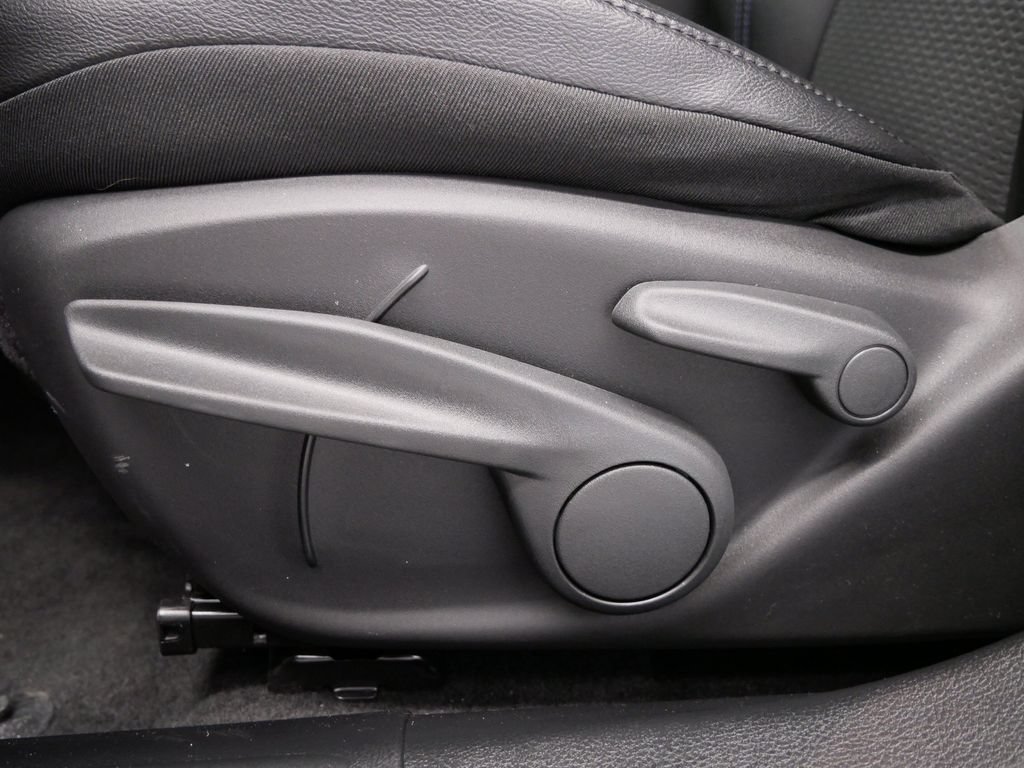 New 2026 Jeep Compass Latitude AWD/4WD image 21