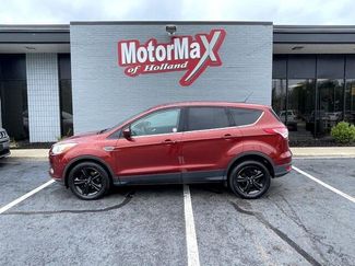 Used 2015 Ford Escape SE image 1
