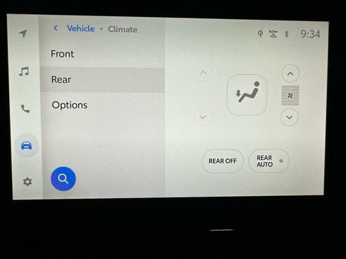 Used 2025 Toyota Highlander XLE image 31