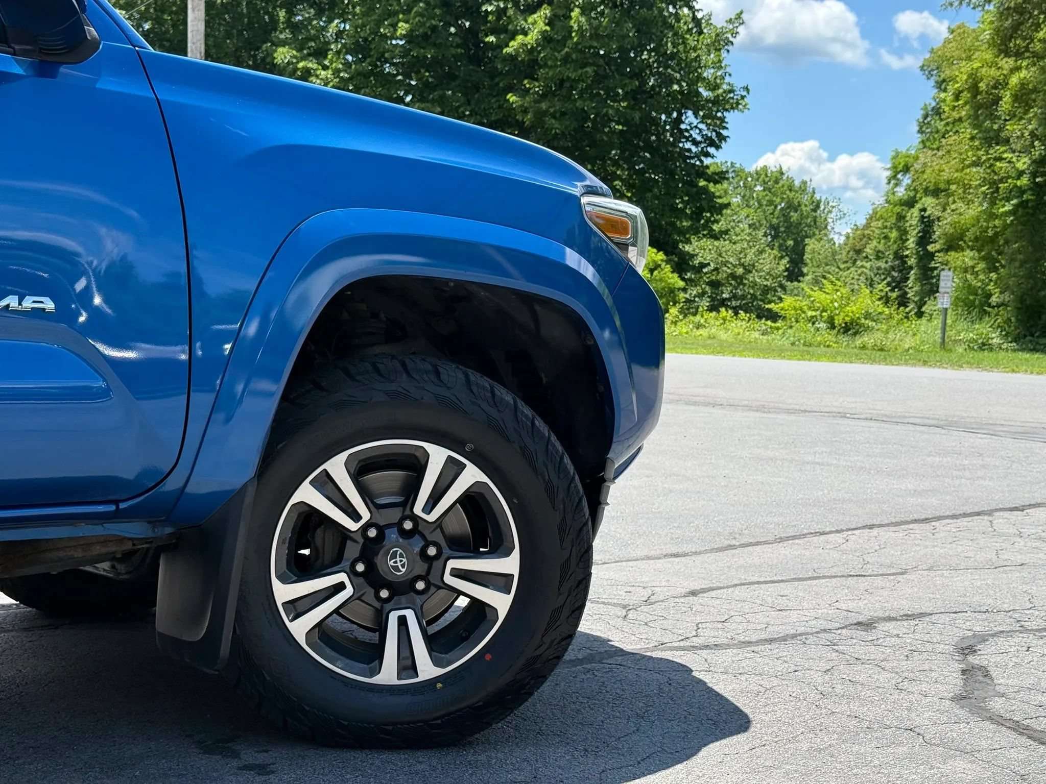 Used 2016 Toyota Tacoma TRD Sport w/ Towing Package AWD/4WD image 48