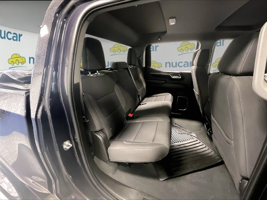 Used 2023 Chevrolet Silverado 1500 LT AWD/4WD image 16