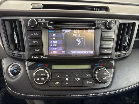 Used 2018 Toyota RAV4 XLE w/ Plus Extra Value Package FWD image 19
