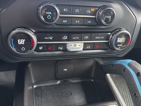 Used 2023 Ford Bronco Wildtrak AWD/4WD image 25