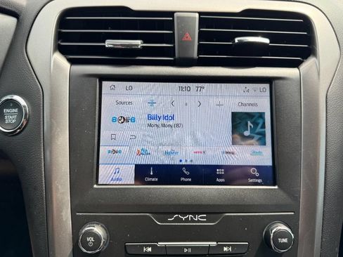 Used 2020 Ford Fusion SEL FWD image 19