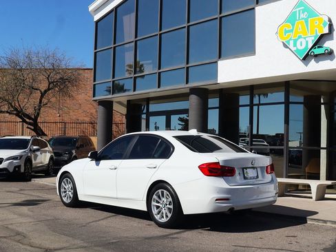 Used 2017 BMW 320i Sedan image 9