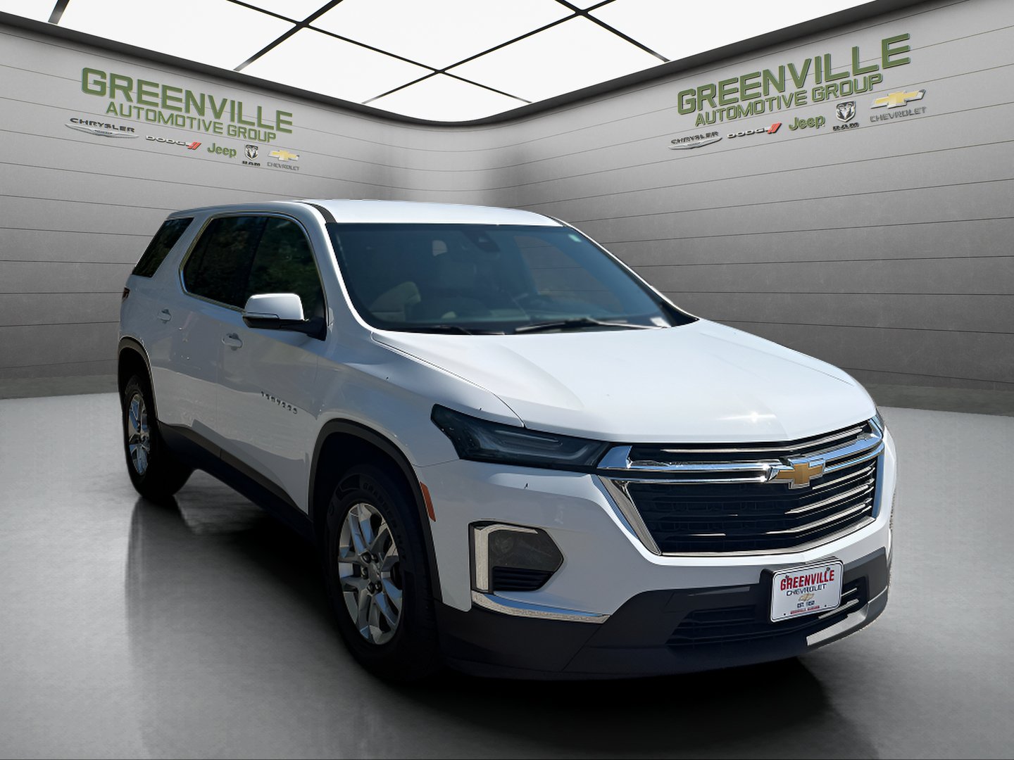 Used 2022 Chevrolet Traverse LS FWD image 3