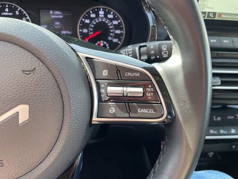 Used 2023 Kia Seltos EX image 27