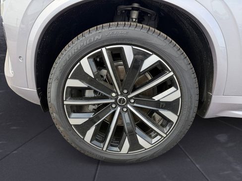 New 2026 Volvo XC90 B6 Plus w/ Protection Package Premier image 14