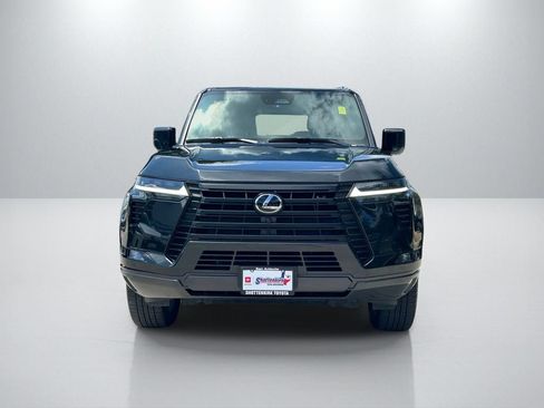 Used 2025 Lexus GX 550 w/ Accessory Package (2T) AWD/4WD image 2