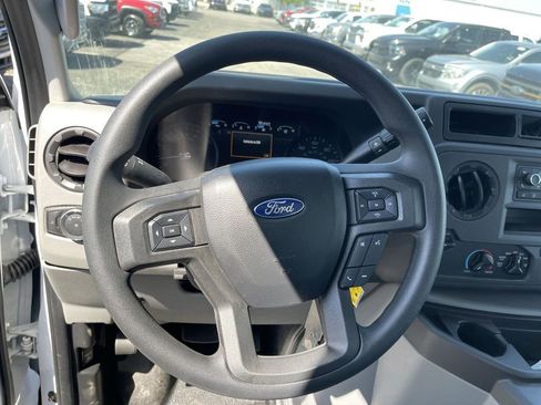 Used 2026 Ford E-450 and Econoline 450 Super Duty RWD image 5