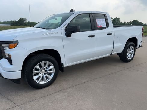 Used 2024 Chevrolet Silverado 1500 Custom RWD image 5