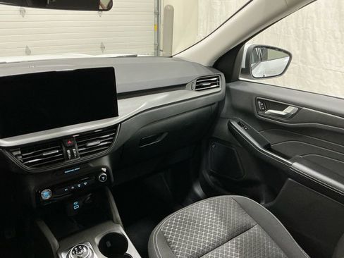 Used 2023 Ford Escape Active w/ Tech Pack #2 image 31