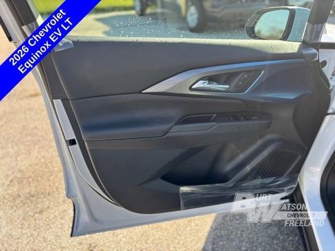 New 2026 Chevrolet Equinox EV LT image 11
