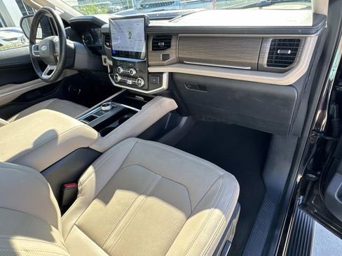Used 2024 Ford Expedition Max Limited image 10