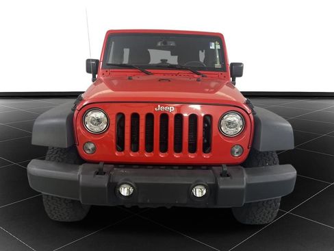 Used 2017 Jeep Wrangler Unlimited Rubicon w/ Connectivity Group image 8