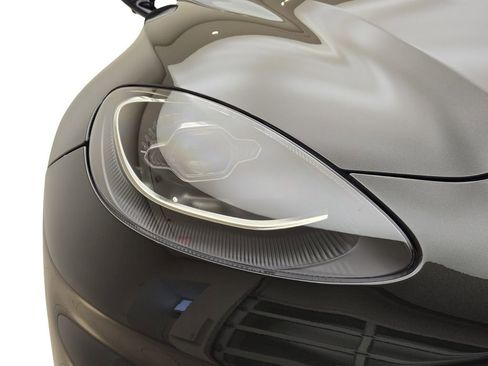 New 2026 Aston Martin DBX 707 image 5