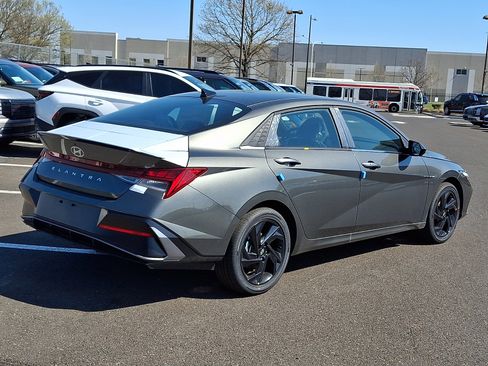 New 2026 Hyundai Elantra SEL Sport Premium FWD image 6
