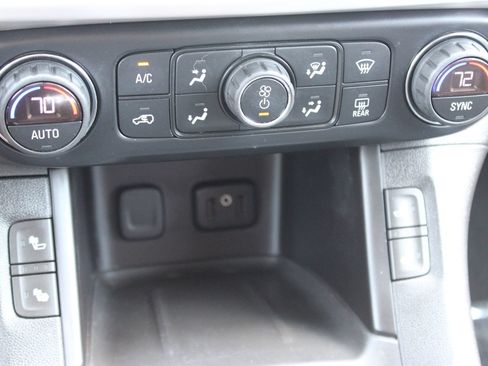 Used 2019 GMC Acadia SLT w/ LPO, Cargo Package AWD/4WD image 17