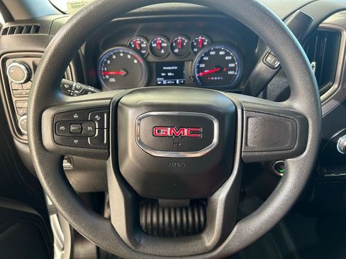 Used 2024 GMC Sierra 2500 Pro w/ Convenience Package image 33