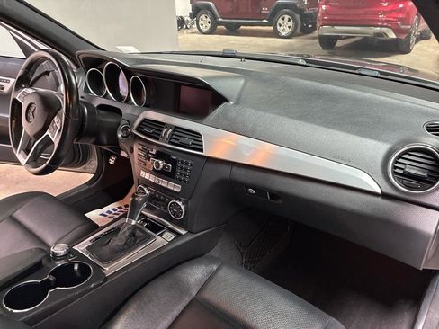 Used 2013 Mercedes-Benz C 300 4MATIC Sedan image 27