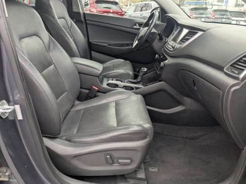Used 2017 Hyundai Tucson Limited w/ Limited Ultimate Package 03 image 34