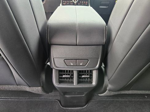 New 2026 GMC Terrain Elevation w/ Elevation Premium Package AWD/4WD image 24