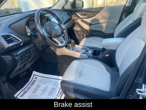 Used 2023 Subaru Forester Premium image 12