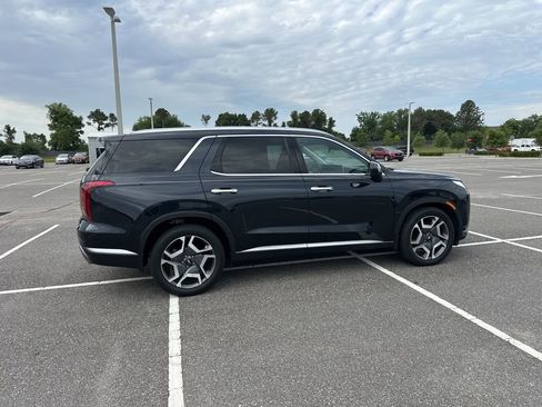 Used 2025 Hyundai Palisade SEL FWD image 4