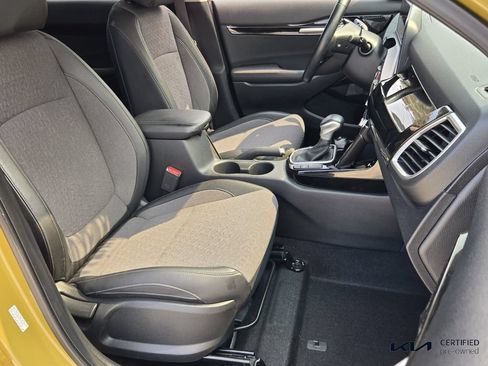 Certified 2024 Kia Seltos S FWD image 16