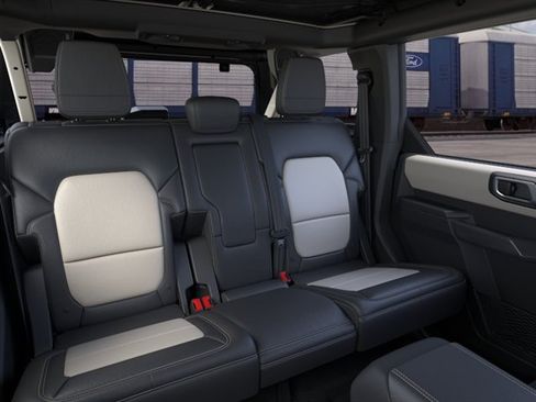 New 2026 Ford Bronco Outer Banks AWD/4WD image 12
