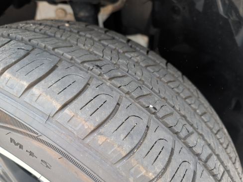 Used 2024 Nissan Rogue SV image 29