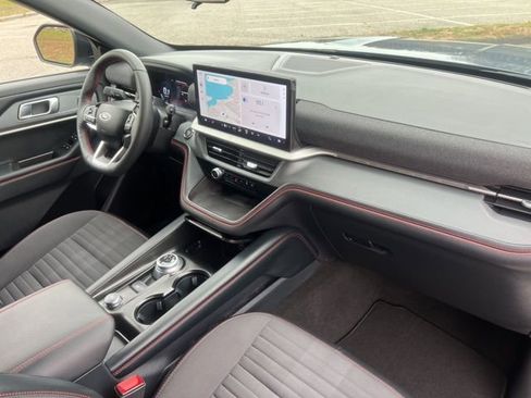 Used 2025 Ford Explorer ST-Line image 39
