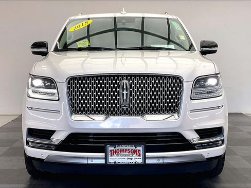 Used 2018 Lincoln Navigator Reserve w/ Technology Package AWD/4WD image 2