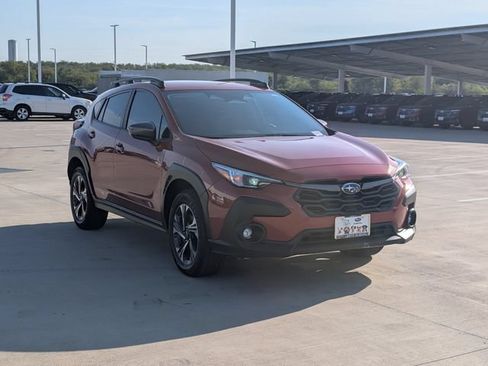 Used 2024 Subaru Crosstrek 2.0i Premium w/ Crosstrek Mirror Package AWD/4WD image 7