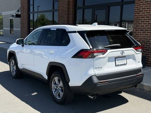 Used 2024 Toyota RAV4 XLE FWD image 4