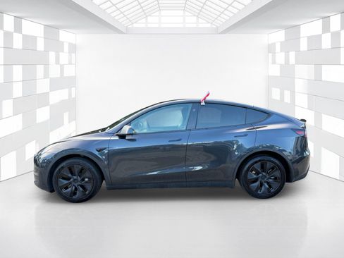 Used 2025 Tesla Model Y Long Range AWD/4WD image 4