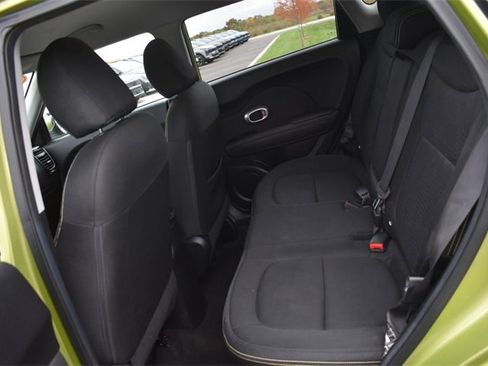 Used 2016 Kia Soul + image 17