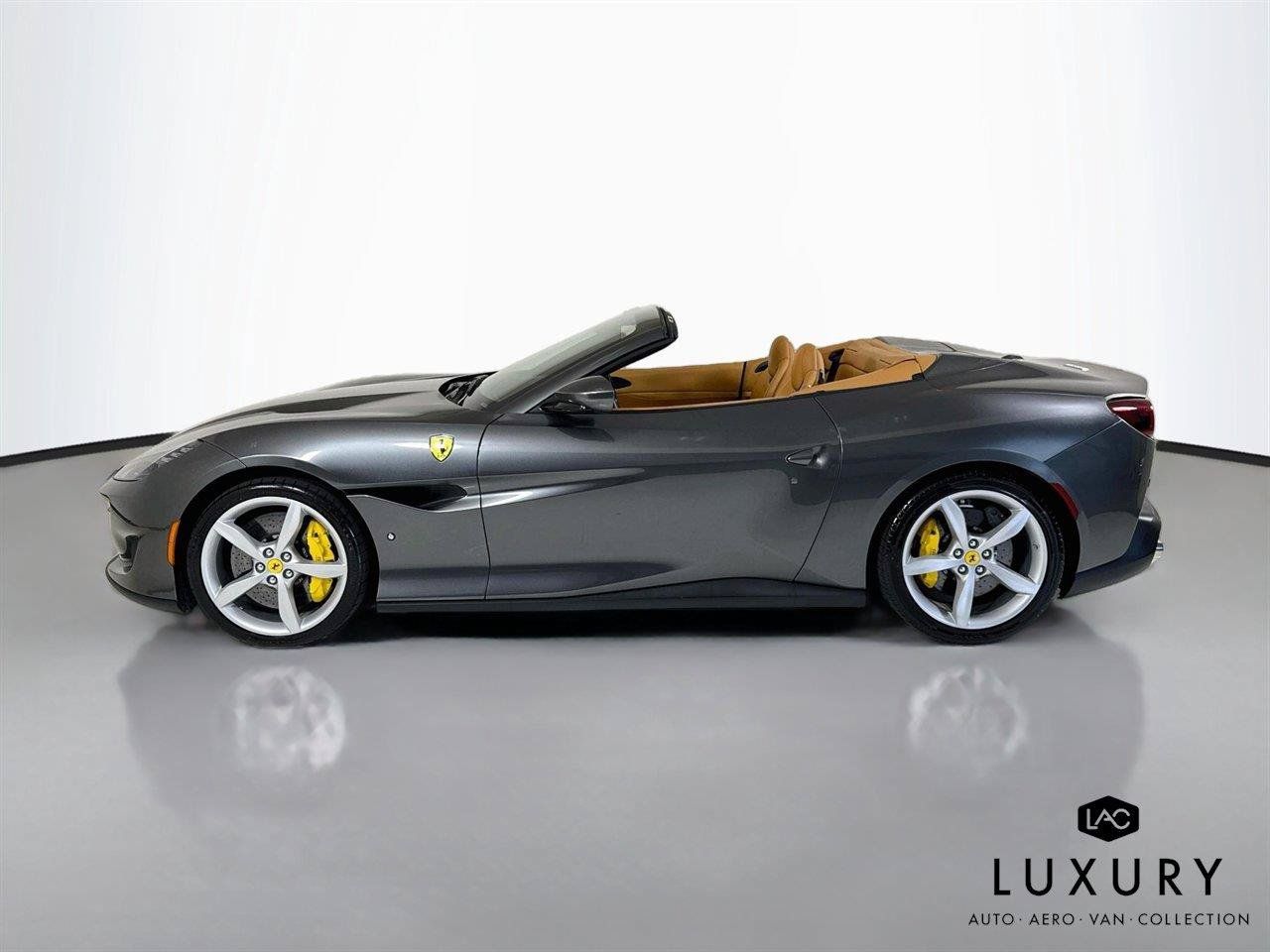Used 2019 Ferrari Portofino RWD image 9