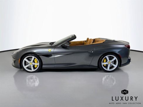 Used 2019 Ferrari Portofino RWD image 9
