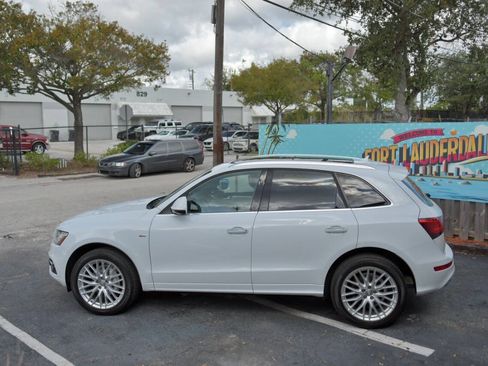 Used 2017 Audi Q5 2.0T Premium Plus w/ Technology Package AWD/4WD image 11
