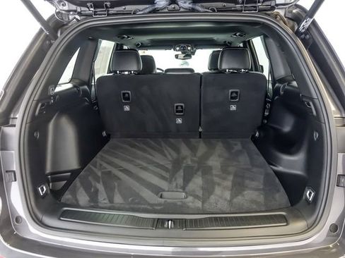 Used 2023 Jeep Grand Cherokee Altitude image 28