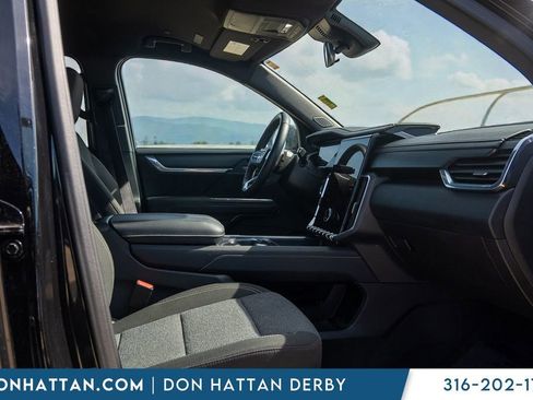 Used 2025 GMC Acadia Elevation image 24